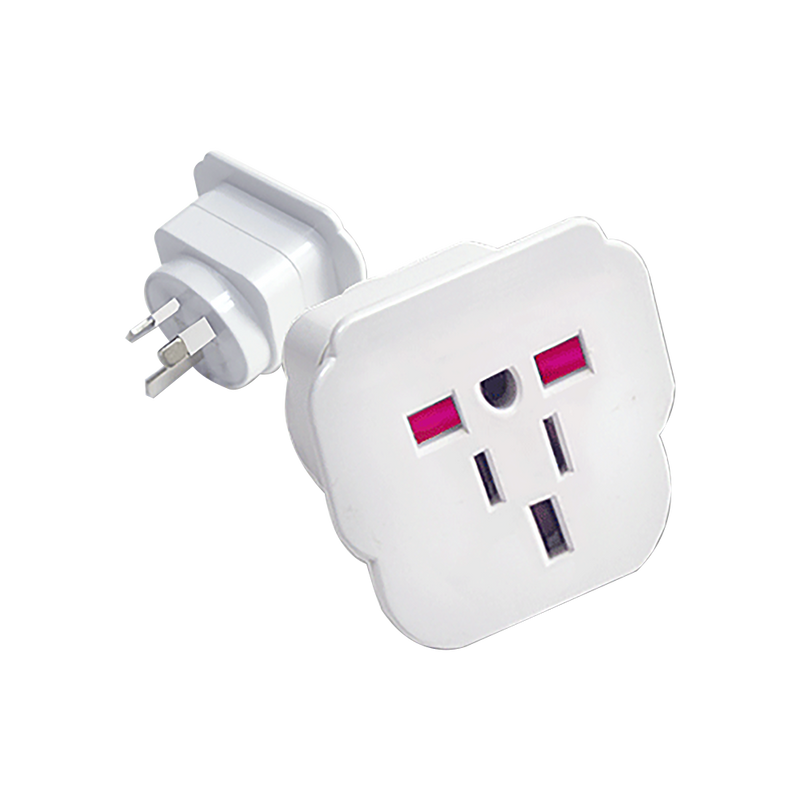 Sansai Universal Travel Adaptor White